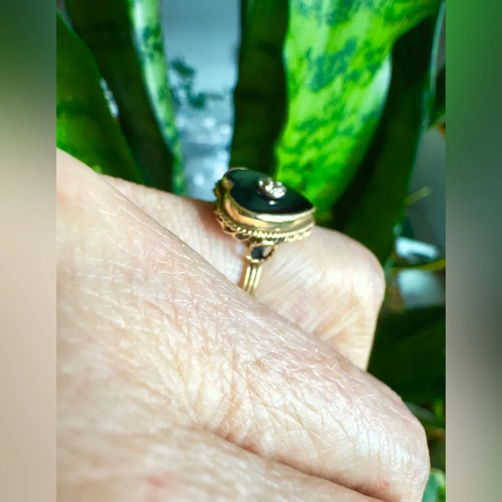 14k Onyx Heart & Diamond accent Ring - Picture 6 of 10